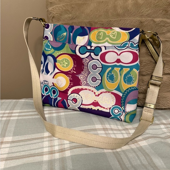 ✨Coach Poppy Pop C Graffiti Crossbody Bag - Multicolor Y2K Canvas✨ - Picture 3 of 4